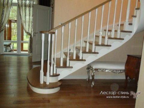 Лестница из дерева