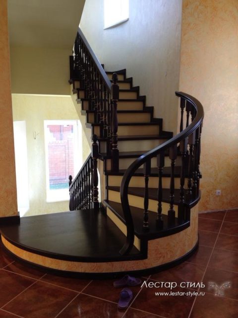 деревянная лестница