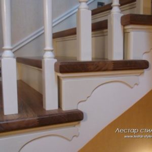 деревянная лестница