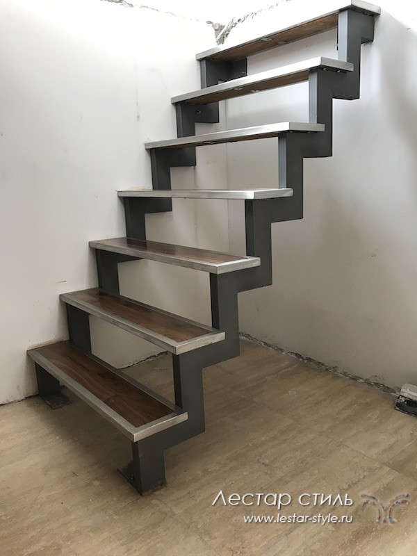 Изготовление лестниц на второй этаж из бука