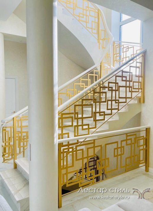 лестница с ковкой