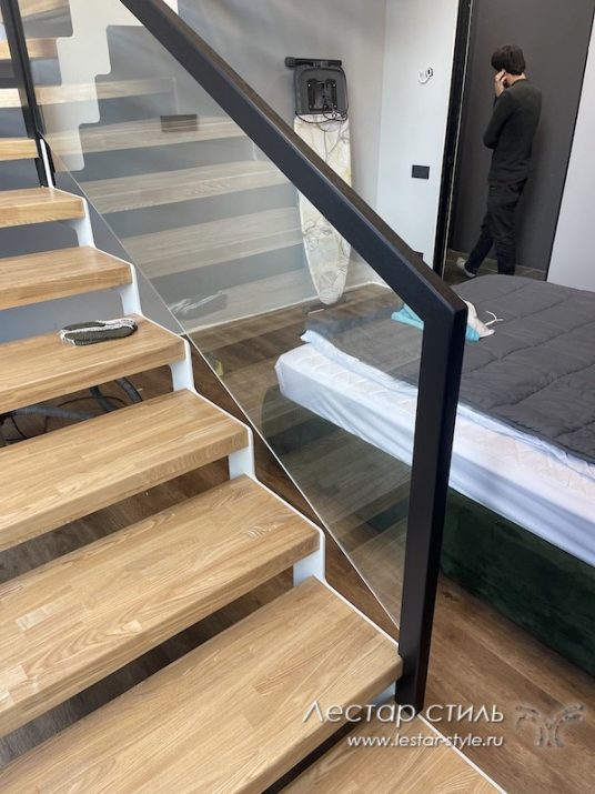 Лестничные ограждения из стекла в интерьере